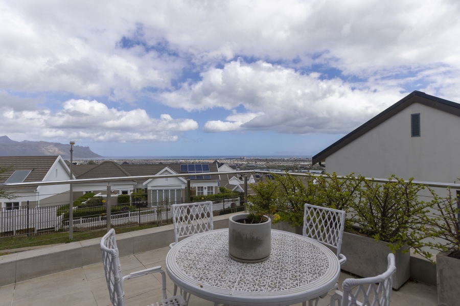 3 Bedroom Property for Sale in Fairhaven Country Estate Western Cape